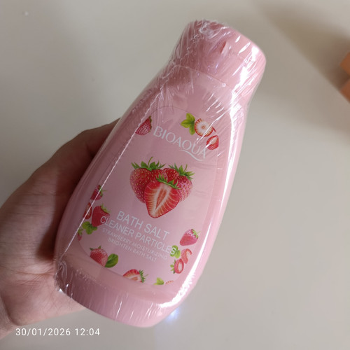 نمک بدن توت فرنگی